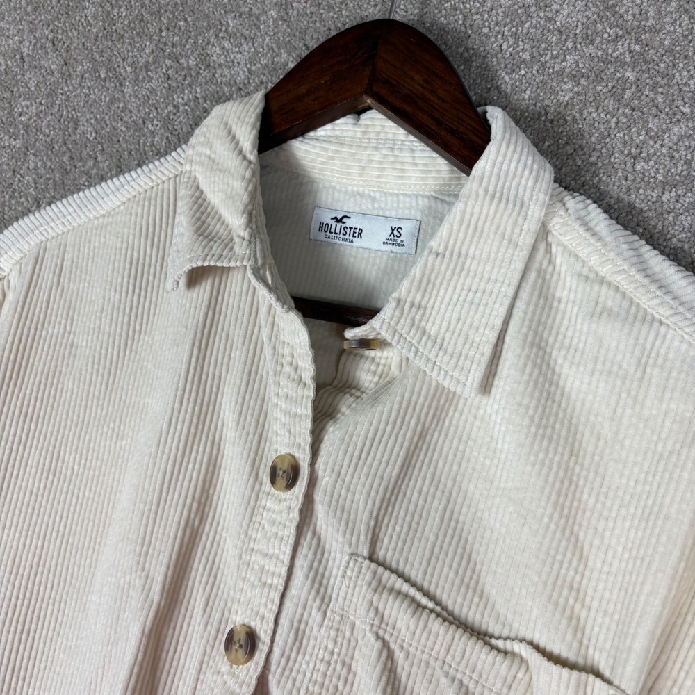 Hollister Cream Corduroy Button Down Shirt Long Sleeve Relaxed Fit XS